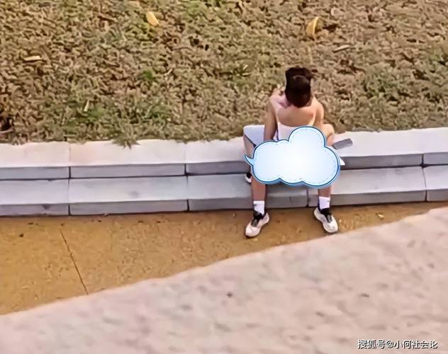 武汉17中教室门事件详情曝光,涉事学生视频完整版